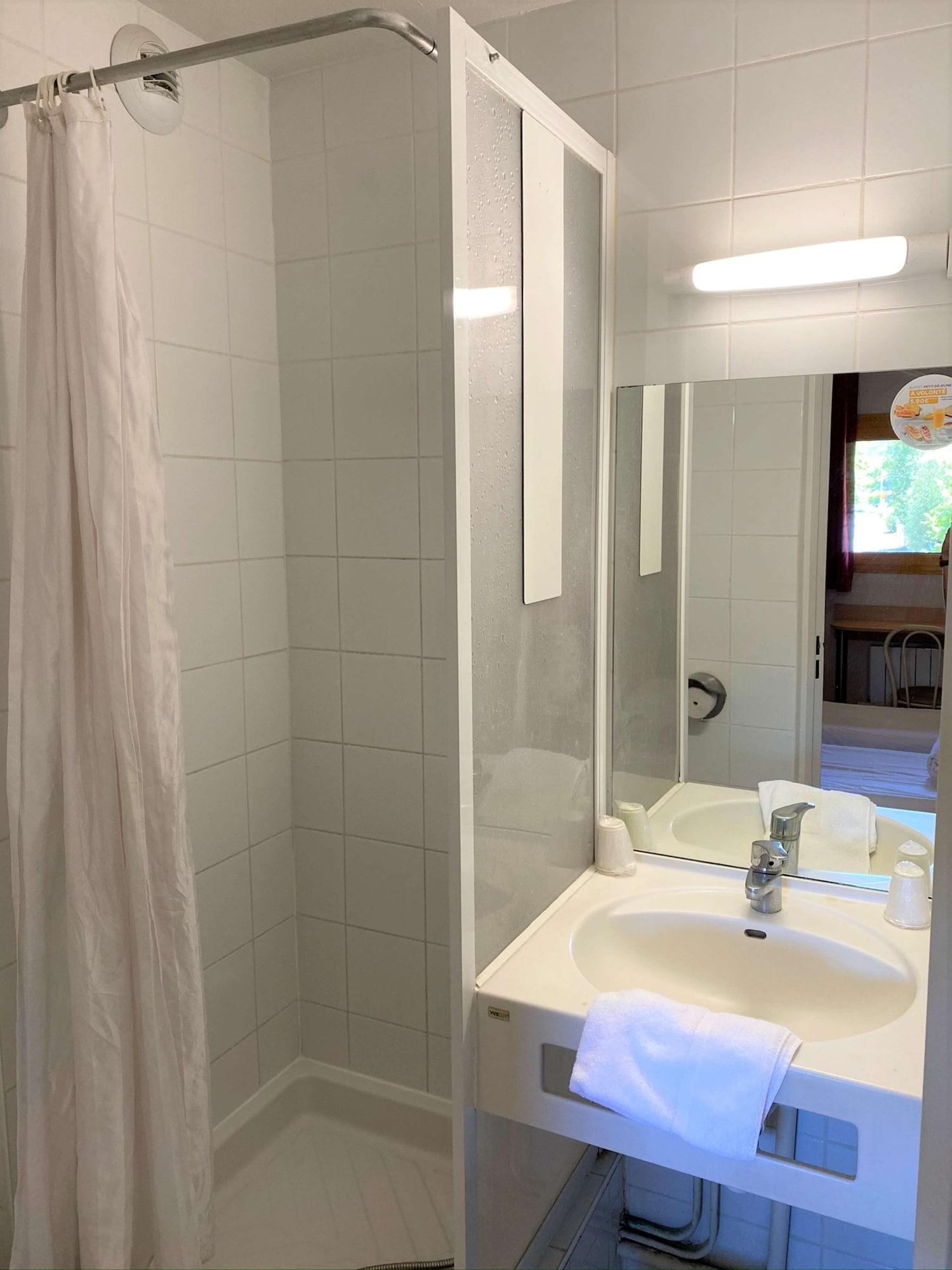 Premiere Classe Annecy Cran-Gevrier Renove En 2025 Bagian luar foto